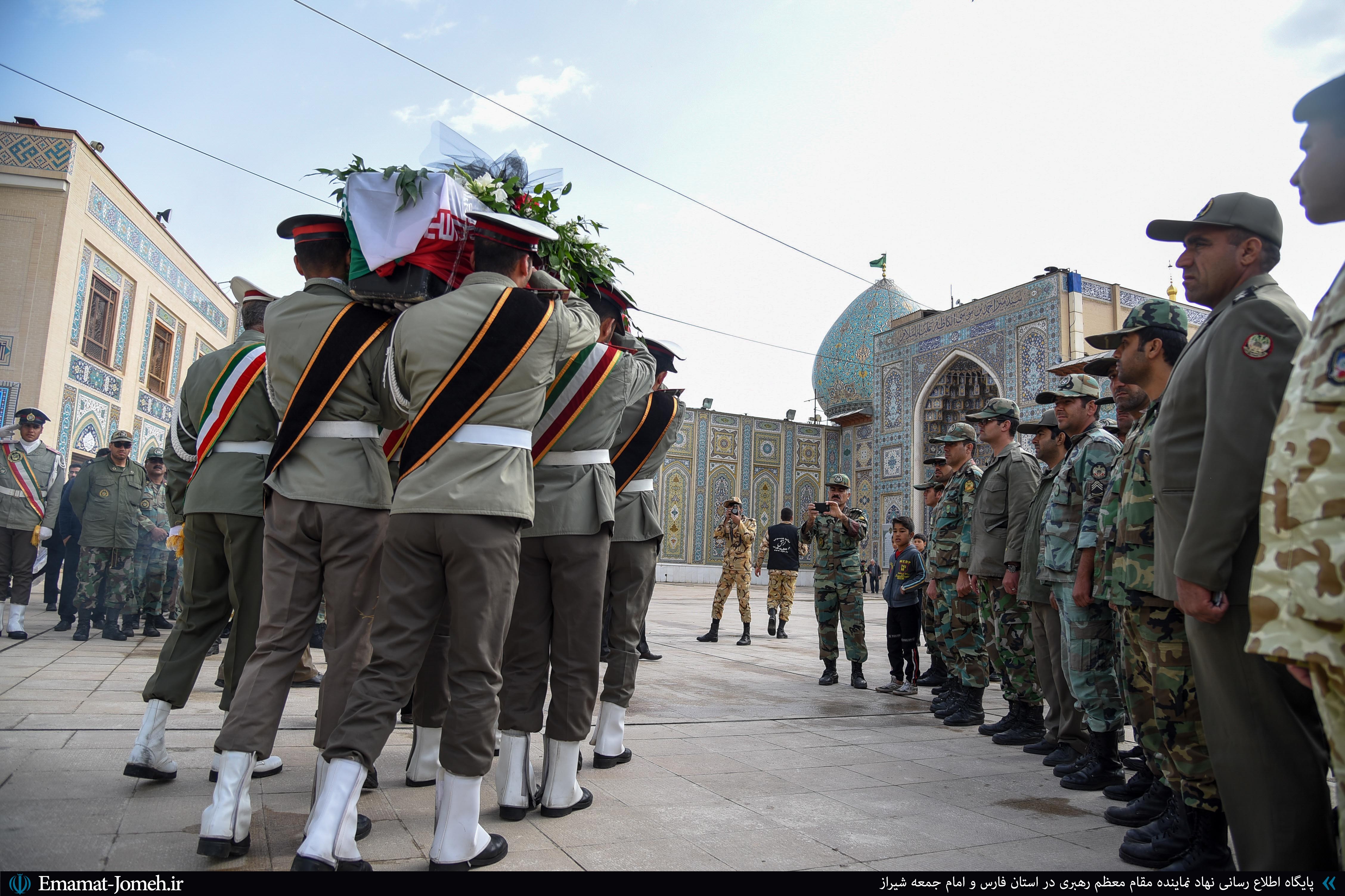 تشییع پیکر شهید حاج علی اکبر شریعت خالق نوای ماندگار ( کربلا کربلا ما داریم میاییم) با حضور آیت الله دژکام