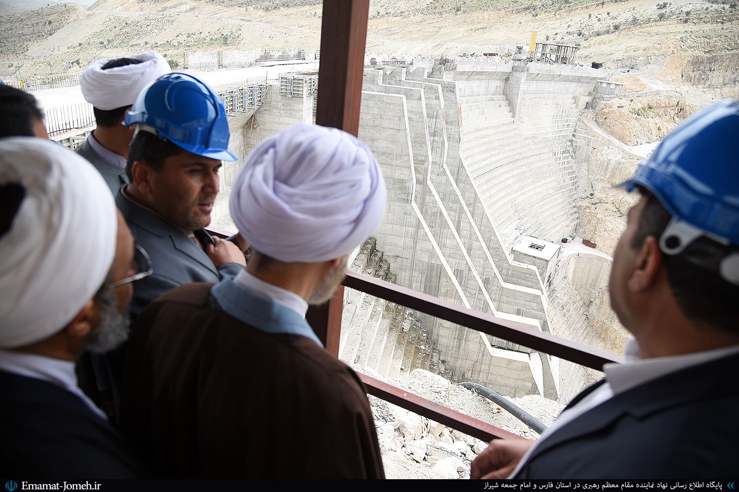بازدید آیت الله دژکام از پروژه در حال تکمیل سد هایقر شهرستان فیروزآباد
