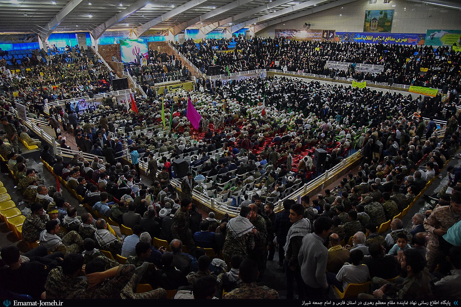 اجتماع بزرگ بسیجیان شیراز با حضور آیت الله دژکام به مناسبت هفته بسیج