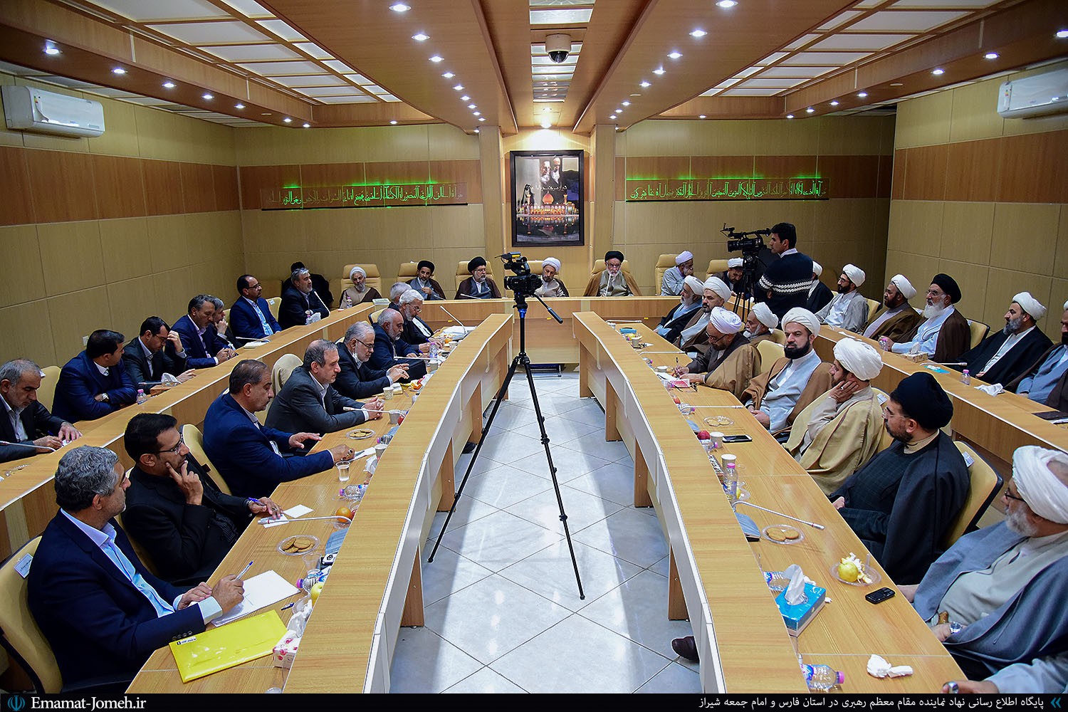 جلسه مشترک جامعه روحانیت استان و منتخبین مردم فارس در انتخابات مجلس شورای اسلامی