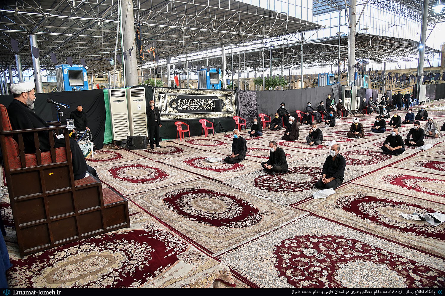 مجلس روضه خوانی و عزاداری حضرت ابا عبدالله الحسین(ع) به میزبانی آیت الله دژکام نماینده مقام معظم رهبری در فارس و امام جمعه شیراز در مسجد جامع شهداء