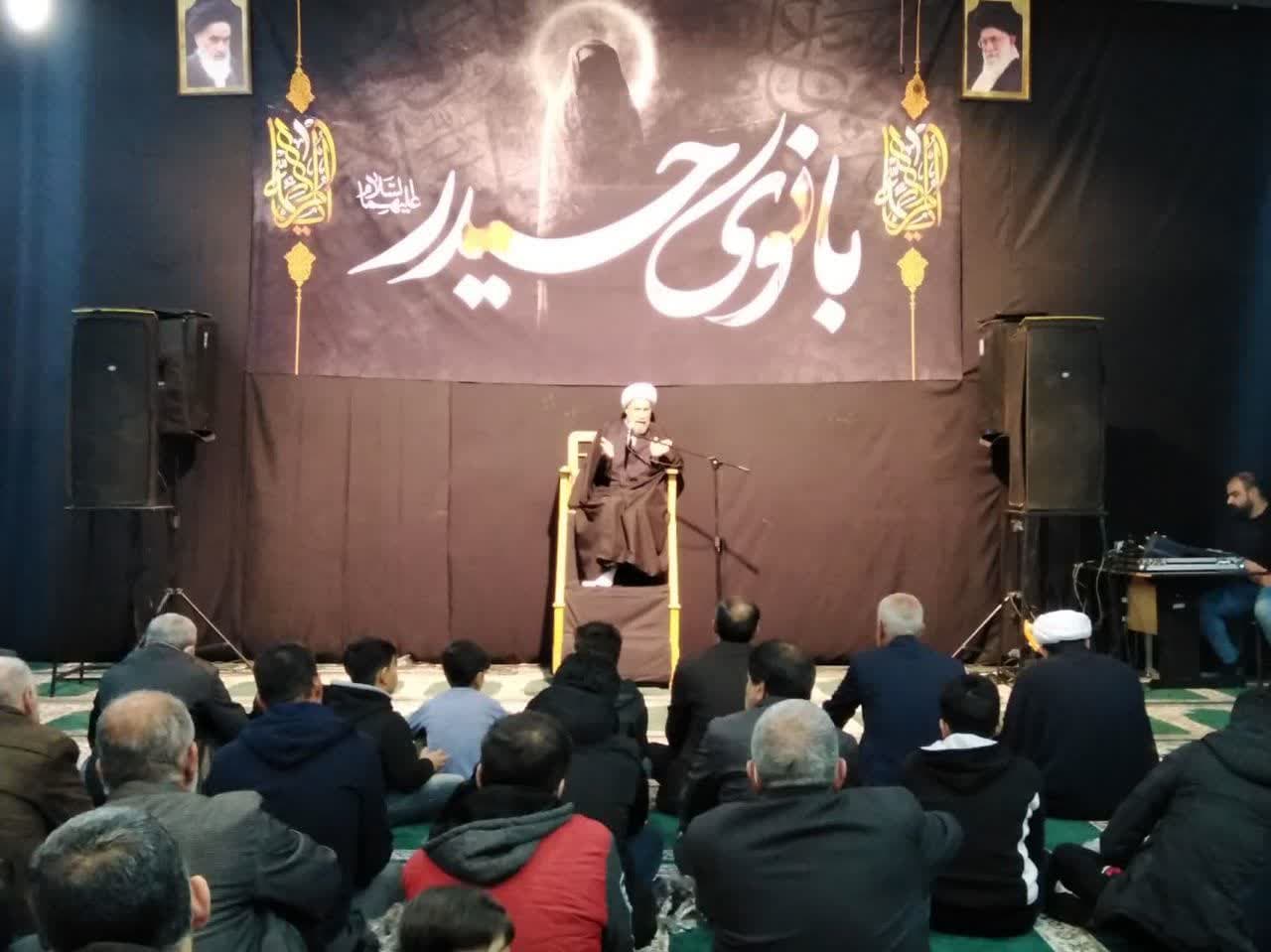 مراسم شب شهادت حضرت فاطمه زهرا (س) در دارالقرآن امام علی (ع) شهرستان جهرم