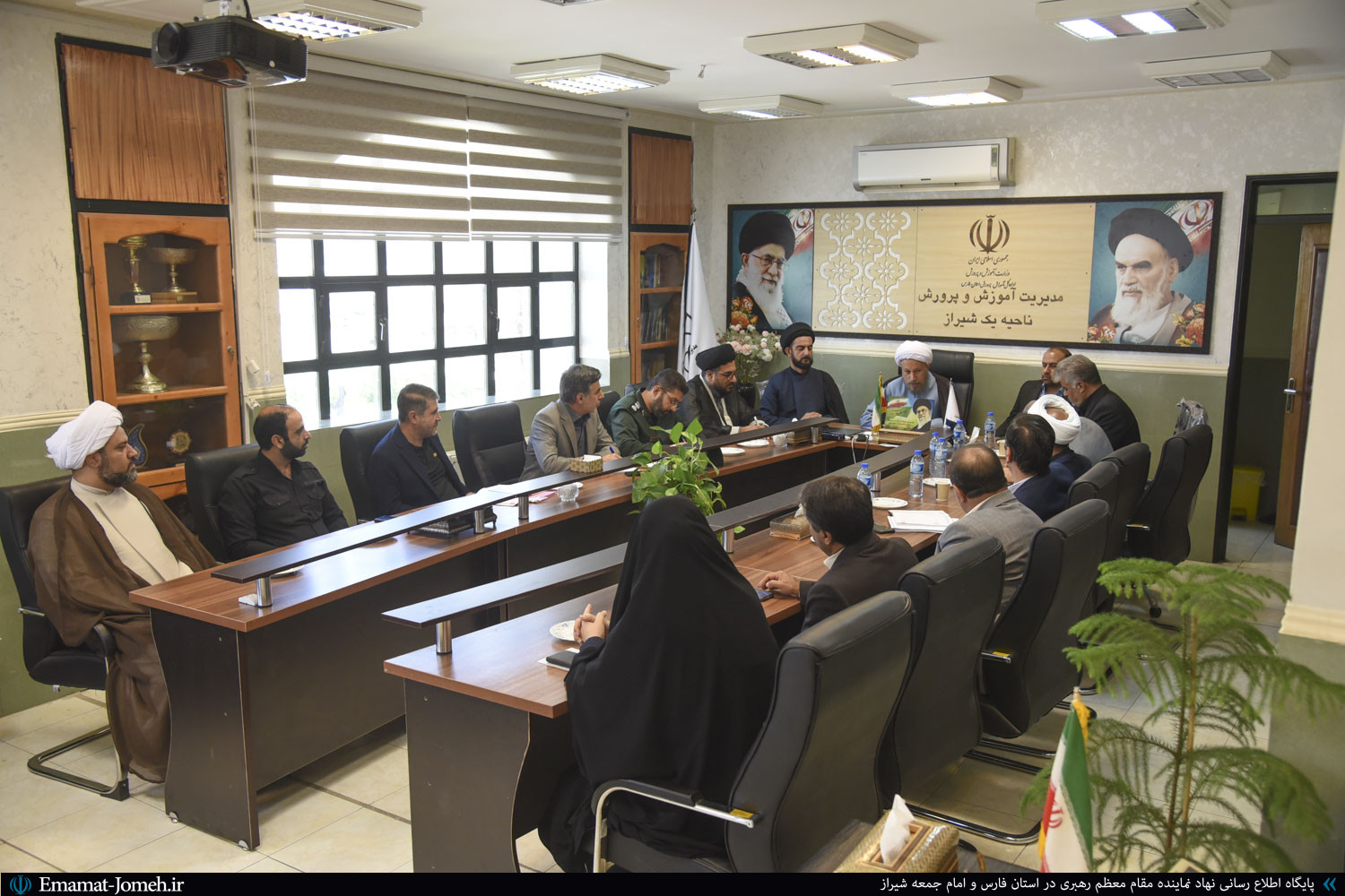 اولین جلسه طرح اعتلای خانواده در آموزش و پرورش ناحیه یک شیراز