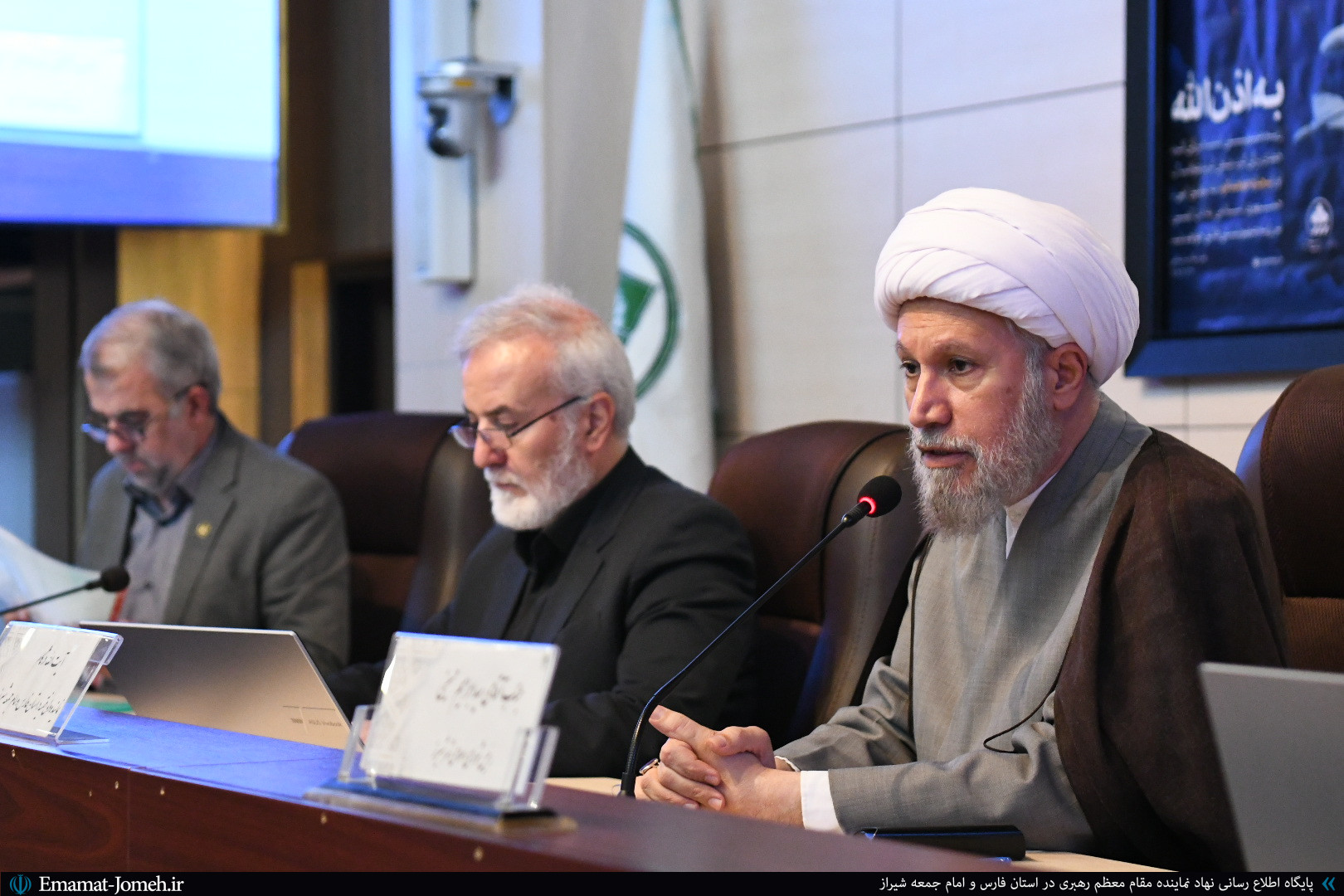 فلسفه حکمرانی بر پایه محبت، تضادی با مقاومت و جهاد ندارد