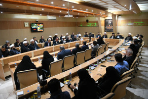 جلسه شورای فرهنگ عمومی استان فارس با حضور آیت الله دژکام