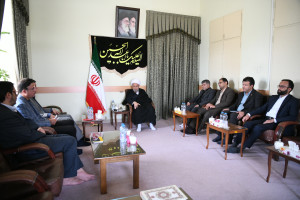 دیدار جمعی از مسئولین سازمان تامین اجتماعی استان فارس با آیت الله دژکام