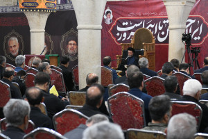 مراسم سوگواری و عزاداری پنجمین روز محرم به میزبانی آیت الله دژکام در مسجد شهدای شیراز