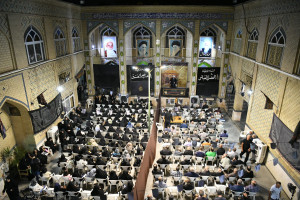 حضور آیت الله دژکام در جمع عزاداران مسجد الرجا شیراز