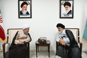 دیدار آیت الله دژکام با تولیت مسجد مقدس جمکران، مشاور رئیس جمهور و برخی از روحانیون در سفر به قم