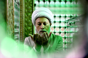 مراسم غبارروبی و عطرافشانی مضجع شریف حضرت احمد بن موسی شاهچراغ(ع)