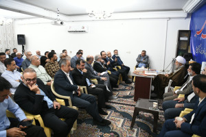 دیدار جمعی از مسئولین انجمن های صنفی گردشگری با آیت الله دژکام