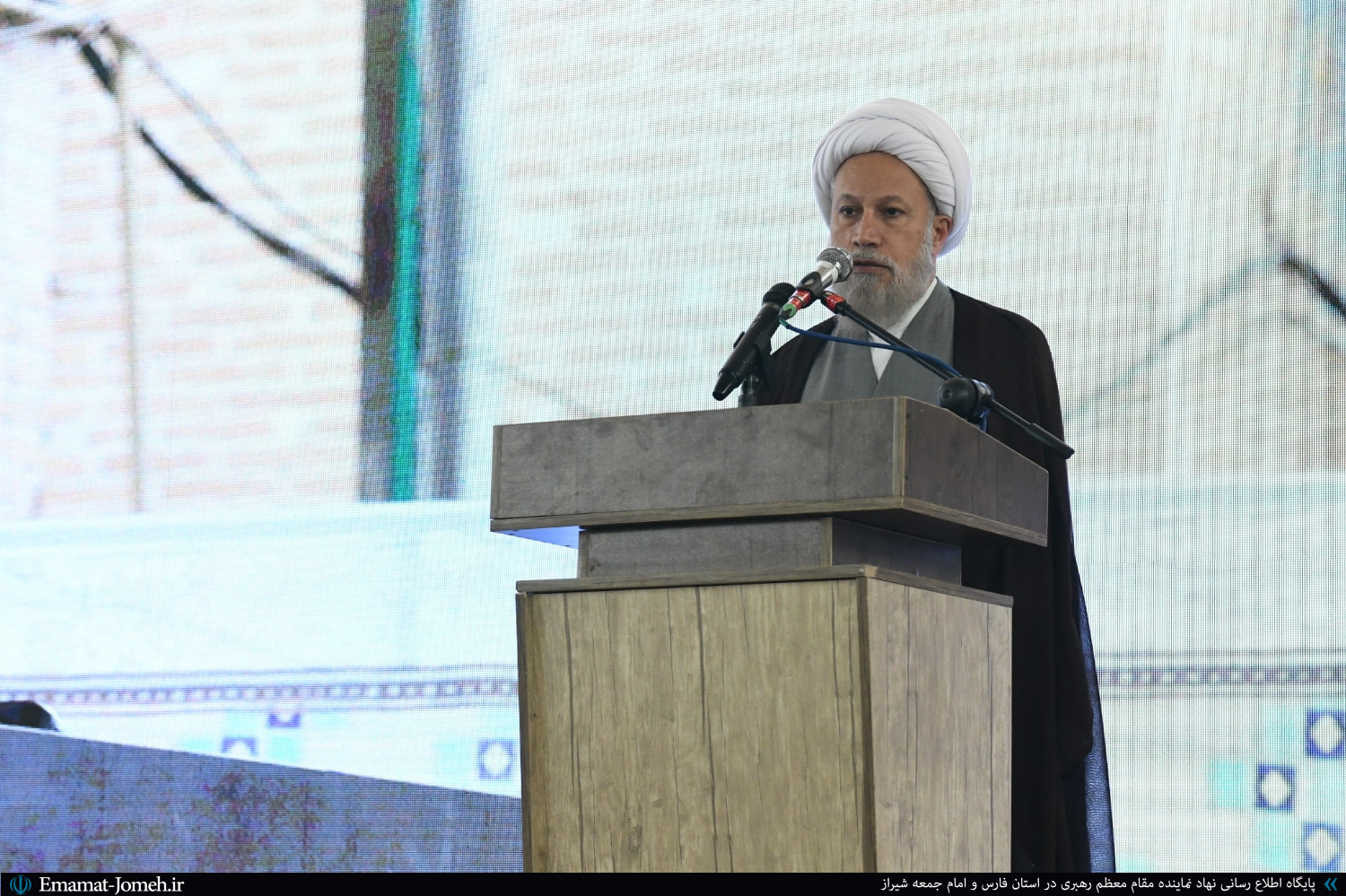 مسائل نظام باید به روش اسلامی حل شود