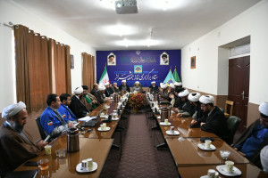 جلسه شورای تبلیغ استان فارس با حضور آیت الله دژکام