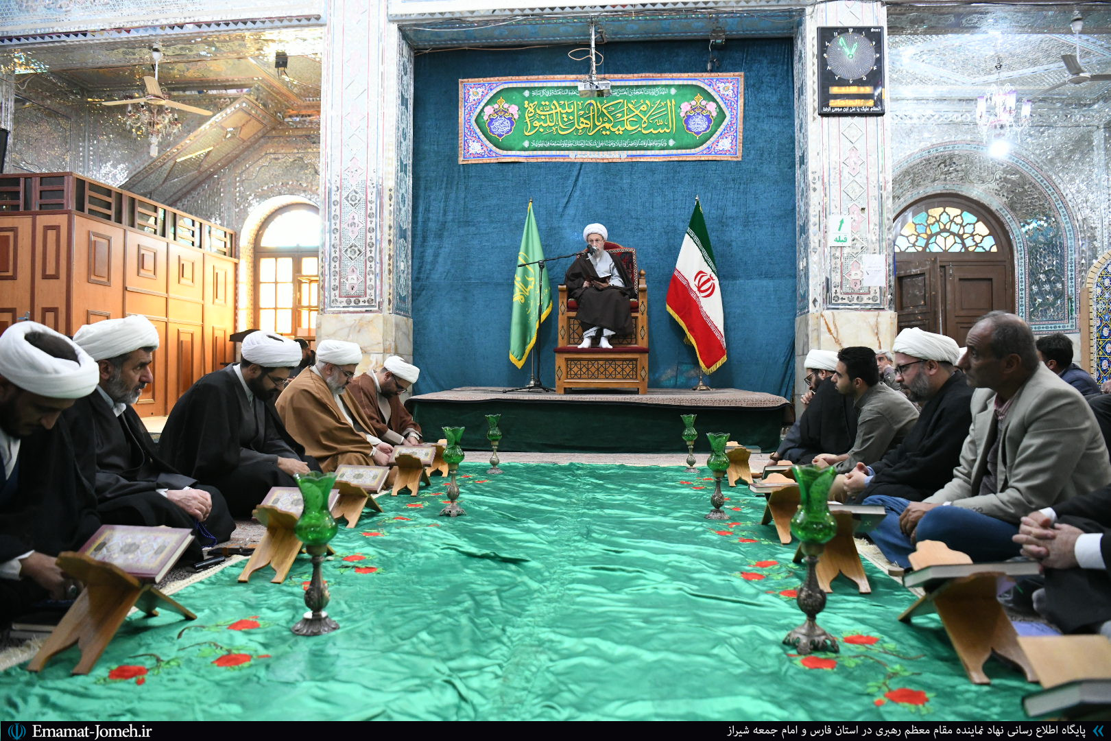 جلسه تفسیر قرآن کریم در حرم مطهر حضرت سید علاءالدین حسین علیه السلام