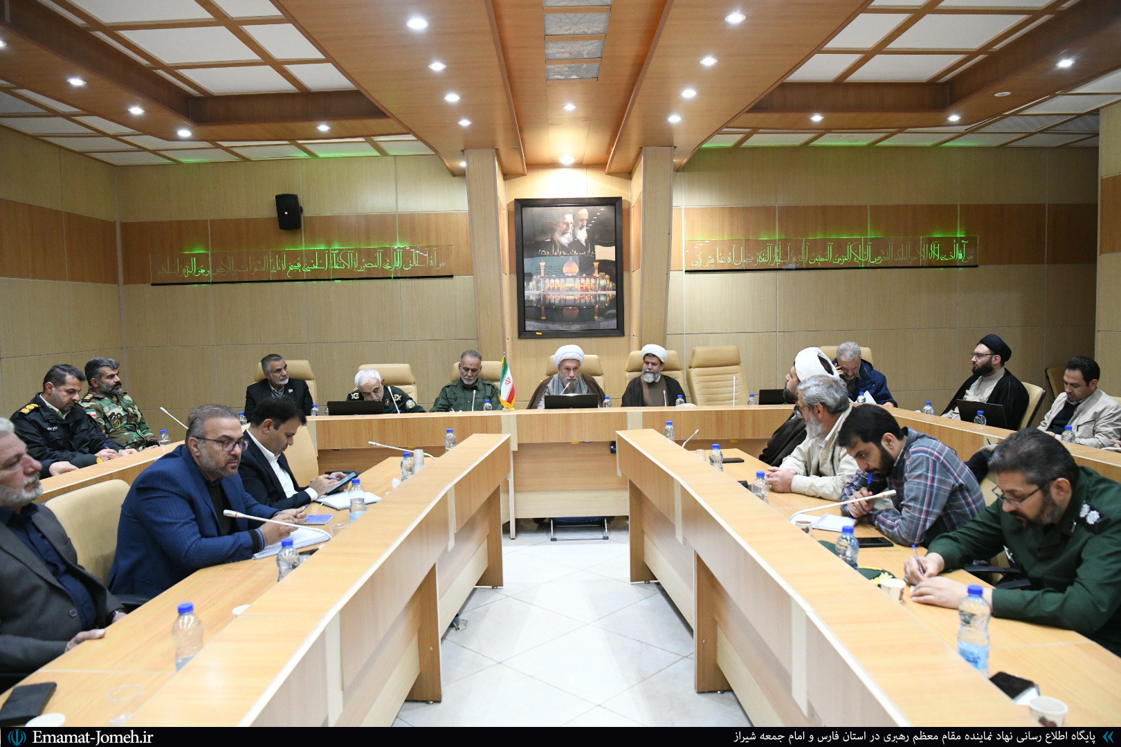 شیراز باید در عرصه تکریم حضرت شاهچراغ(ع) خود را نشان دهد