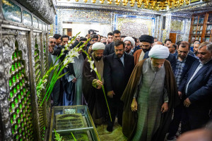 مراسم گلباران آرامگاه شهید محراب آیت الله دستغیب در شیراز