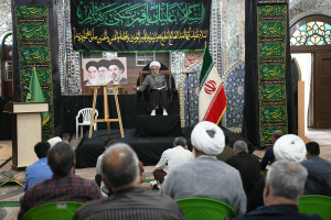جلسه تفسیر قرآن کریم در حرم مطهر حضرت سید علاءالدین حسین علیه السلام