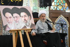جلسه تفسیر قرآن کریم در حرم مطهر حضرت سید علاءالدین حسین علیه السلام