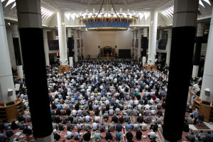 نماز جمعه امروز ۱۶ مردادماه ۱۴۰۵ شیراز به امامت آیت الله دژکام