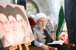 جلسه تفسیر قرآن کریم در حرم مطهر حضرت سید علاءالدین حسین علیه السلام