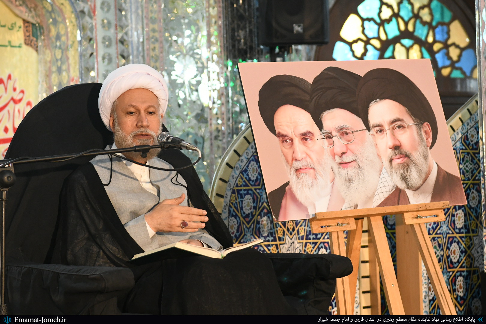 جلسه تفسیر قرآن کریم در حرم مطهر حضرت سید علاءالدین حسین علیه السلام